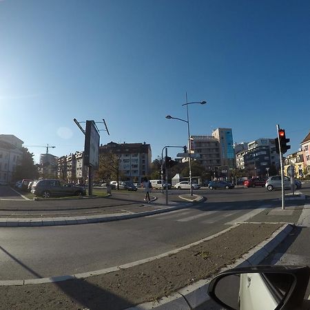 Violet Star Apartment نوفي ساد المظهر الخارجي الصورة